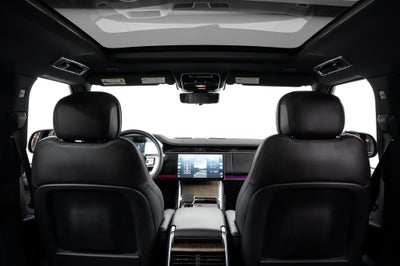 2025 Land Rover Range Rover SE LWB