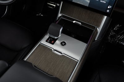 2025 Land Rover Range Rover SE LWB