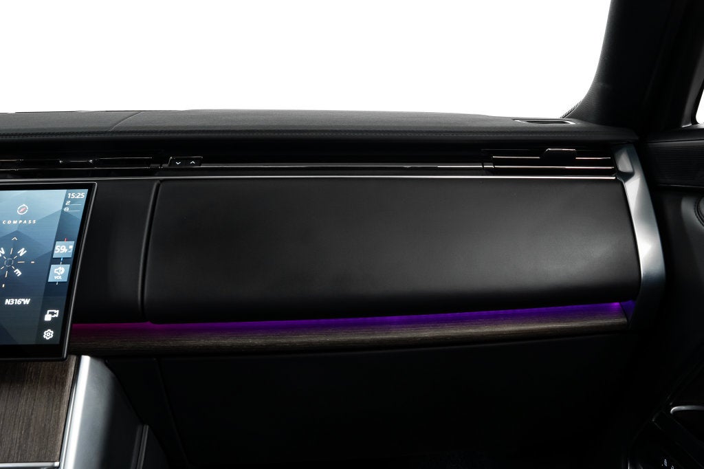 2025 Land Rover Range Rover SE LWB