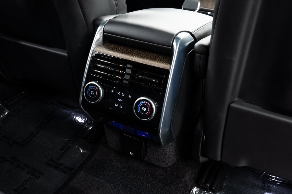 2025 Land Rover Range Rover SE LWB