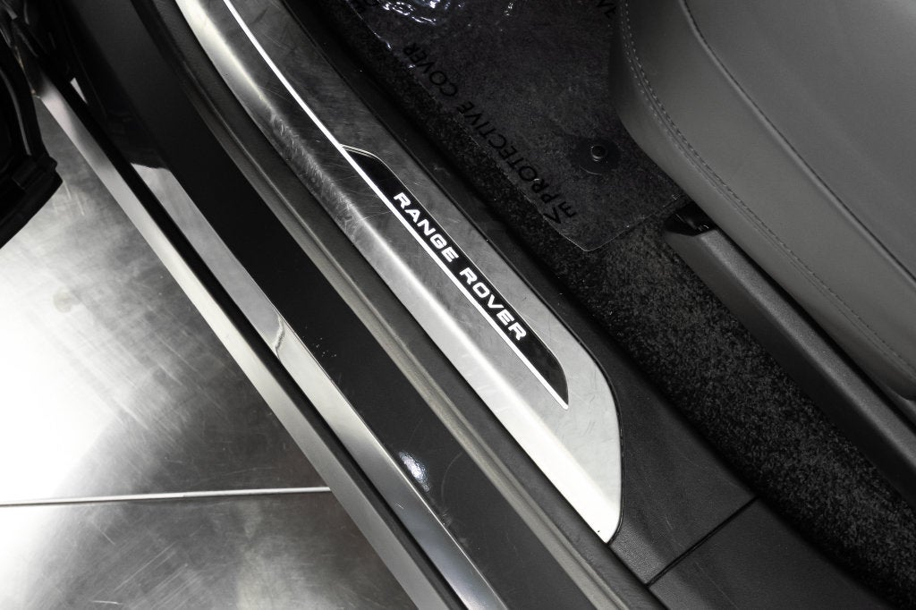 2025 Land Rover Range Rover SE LWB