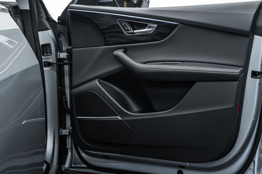 2023 Audi Q8 55 Premium Plus quattro