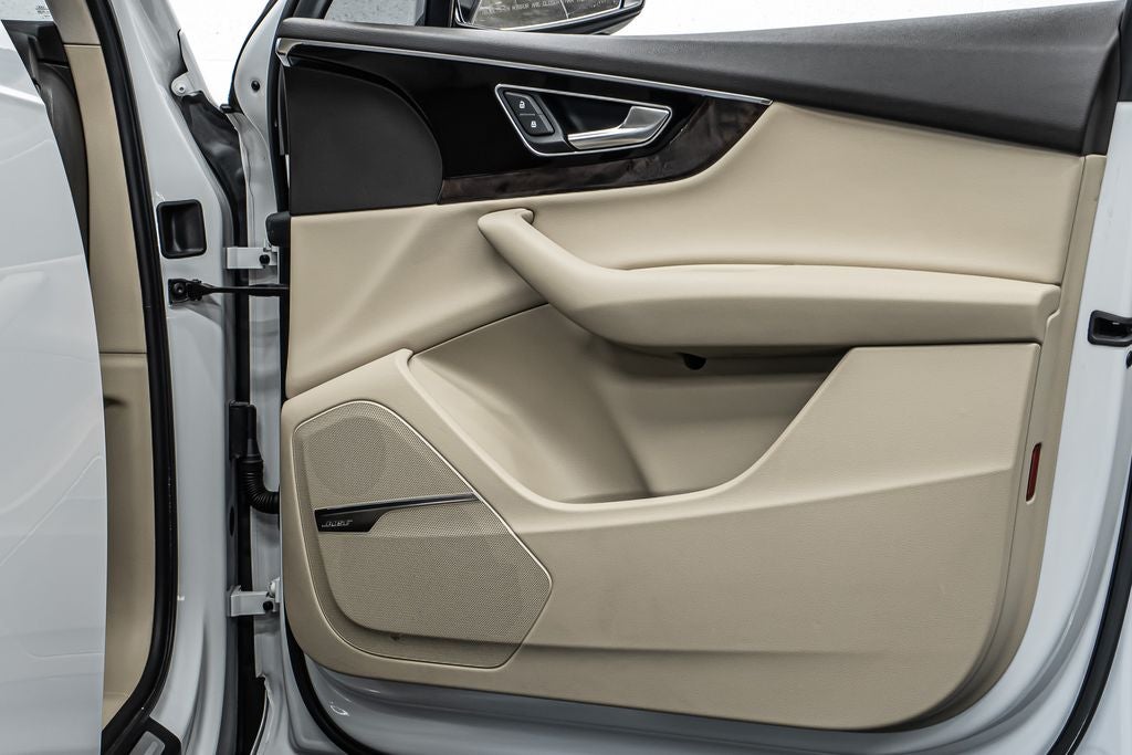 2019 Audi Q7 55 Premium Plus quattro