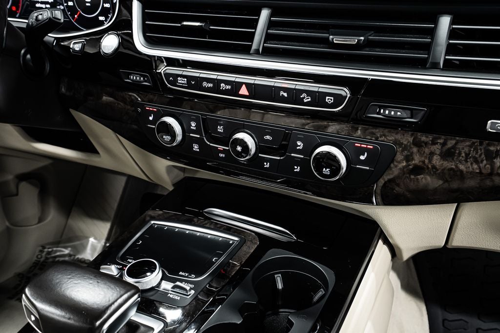 2019 Audi Q7 55 Premium Plus quattro