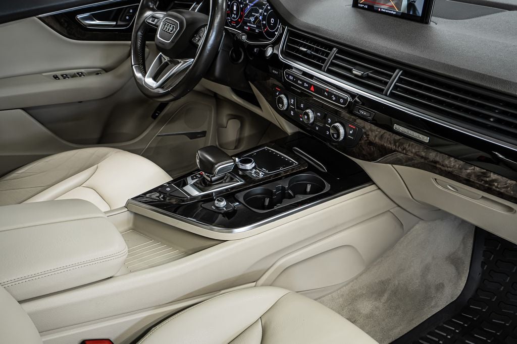 2019 Audi Q7 55 Premium Plus quattro