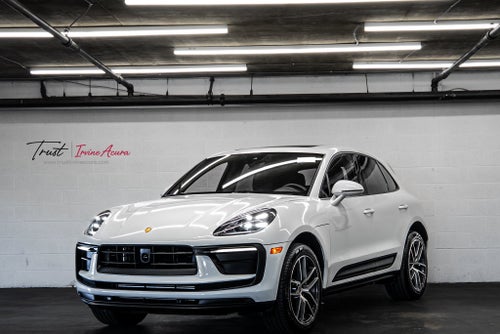 2024 Porsche Macan Base
