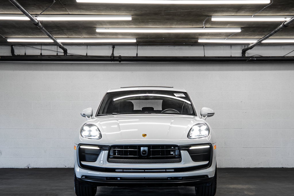 2024 Porsche Macan Base
