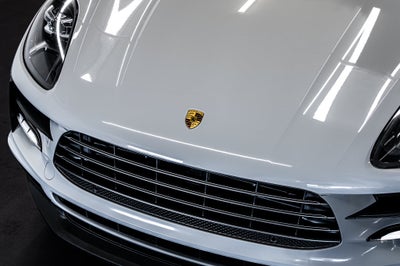 2021 Porsche Macan Base