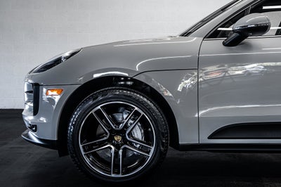 2021 Porsche Macan Base