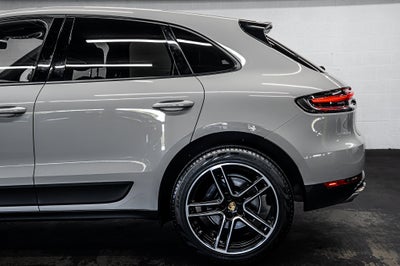 2021 Porsche Macan Base