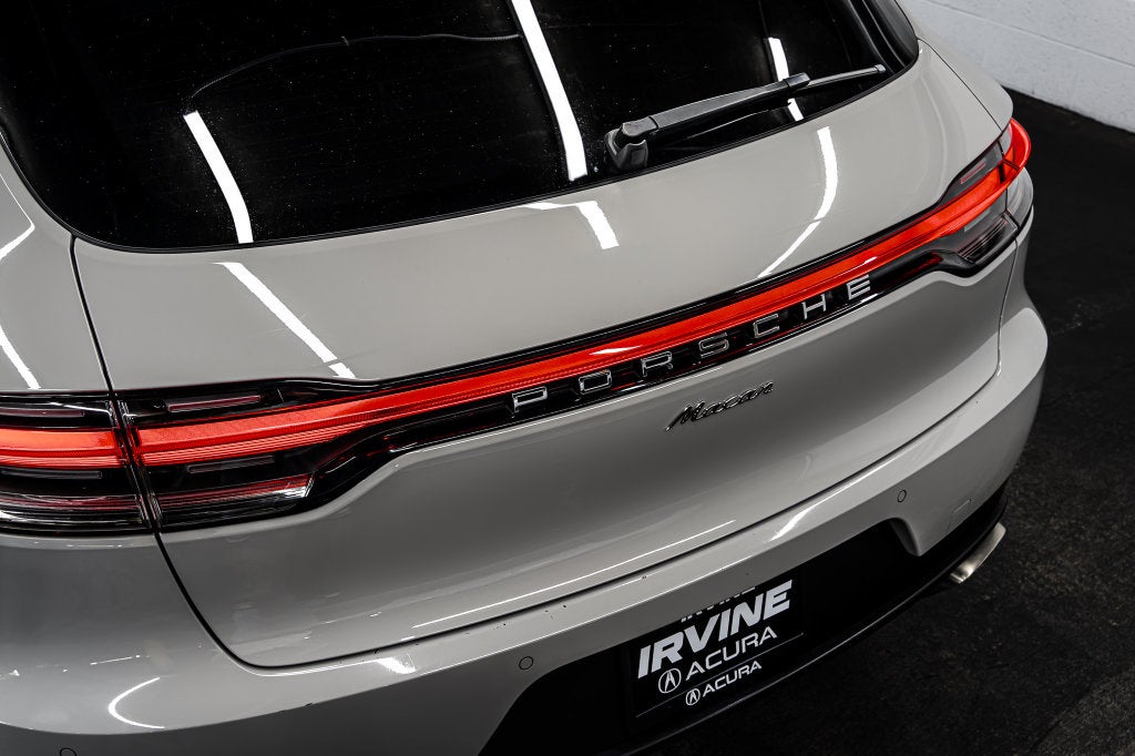 2021 Porsche Macan Base