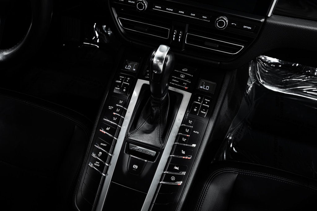 2021 Porsche Macan Base