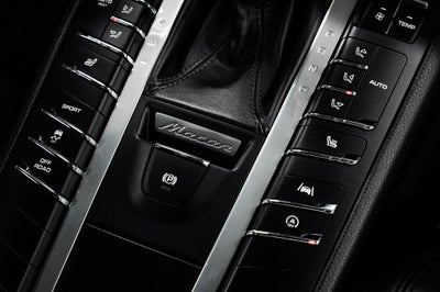 2021 Porsche Macan Base