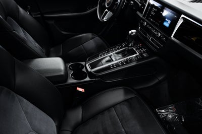 2021 Porsche Macan Base