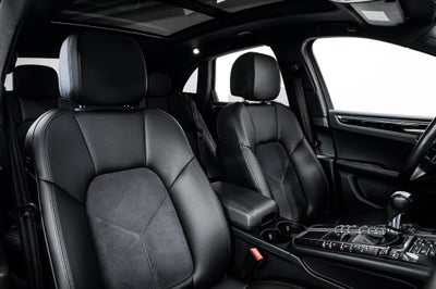 2021 Porsche Macan Base