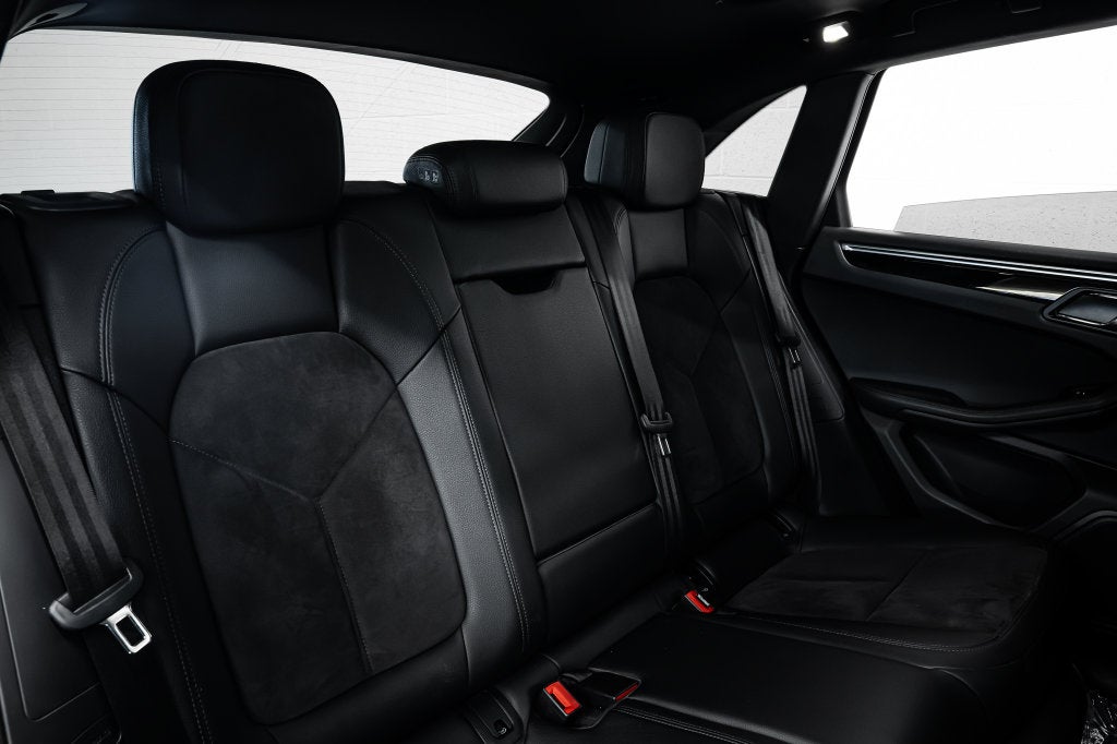 2021 Porsche Macan Base