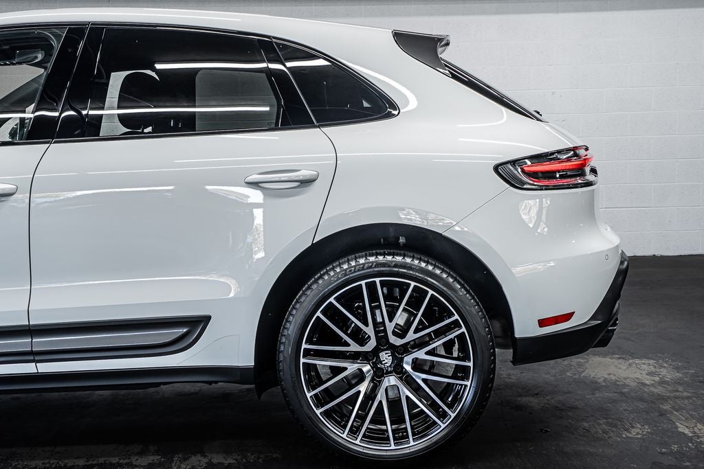 2024 Porsche Macan T