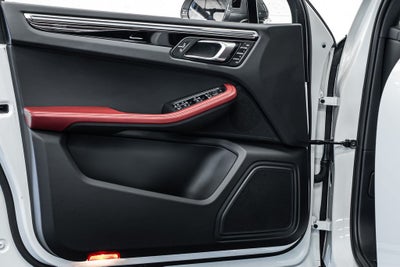 2024 Porsche Macan T