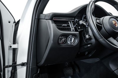 2024 Porsche Macan T