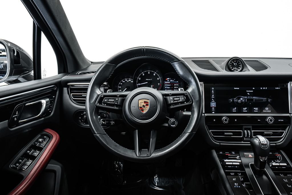 2024 Porsche Macan T