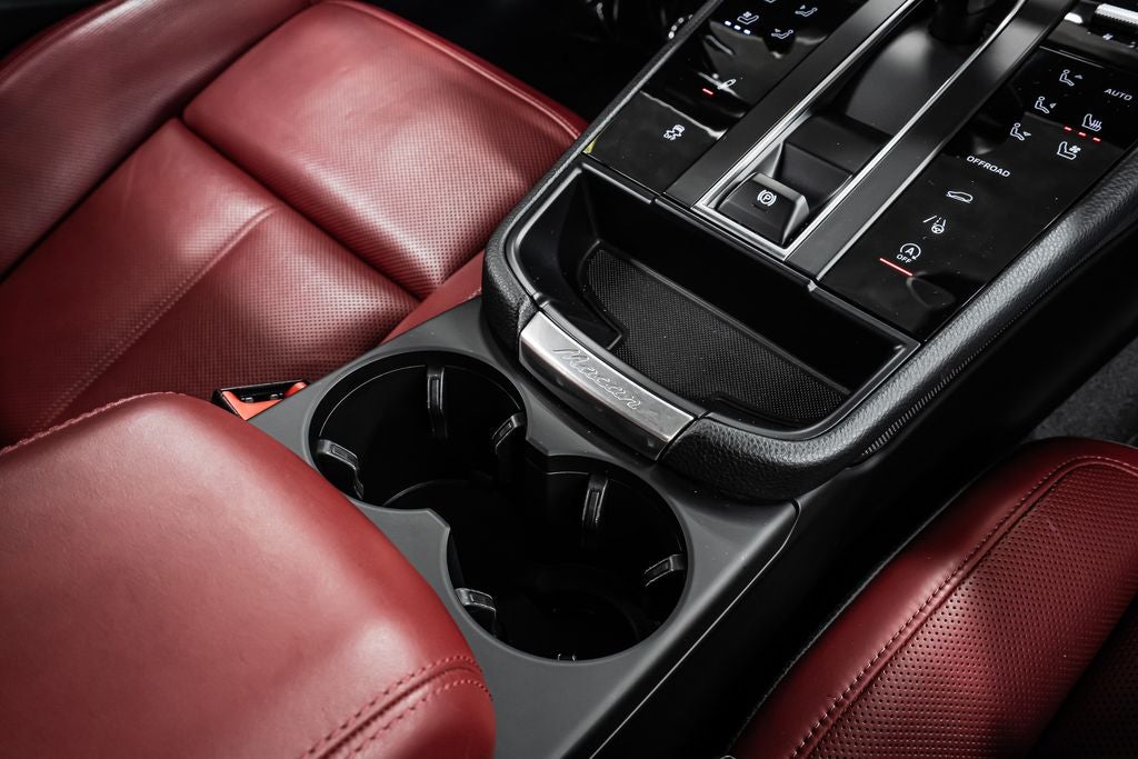 2024 Porsche Macan T