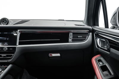 2024 Porsche Macan T