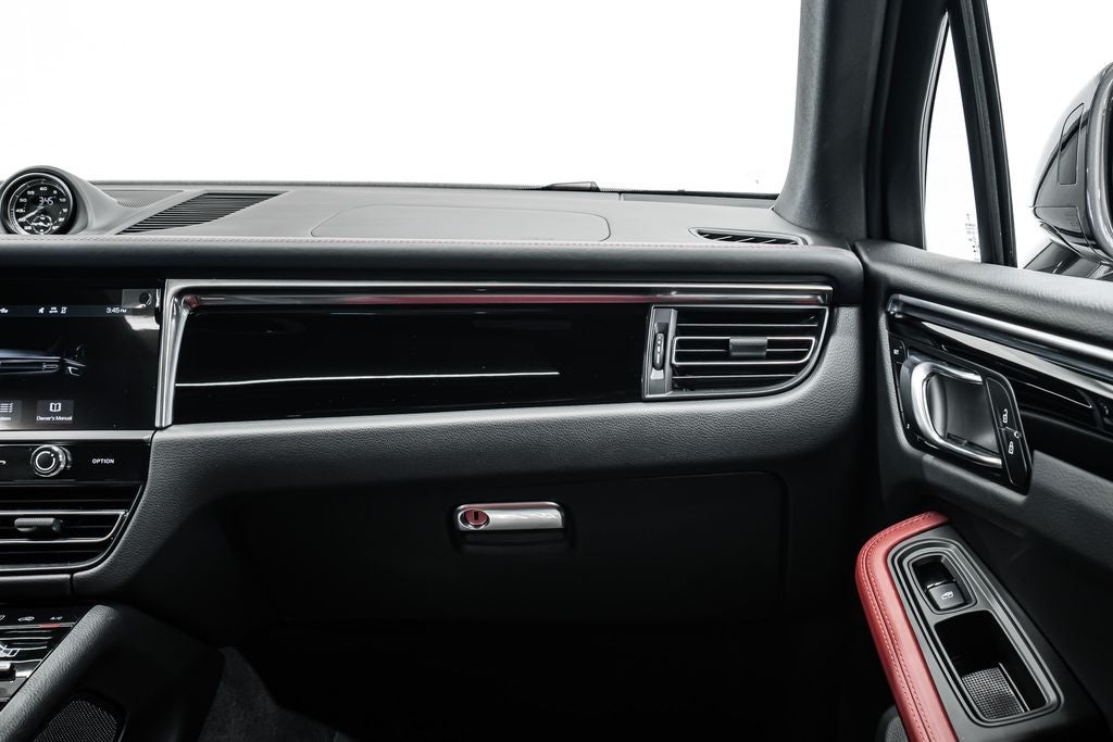 2024 Porsche Macan T