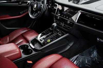 2024 Porsche Macan T