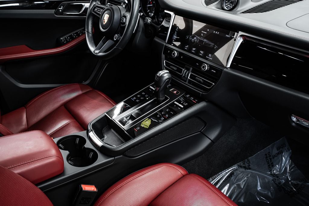 2024 Porsche Macan T