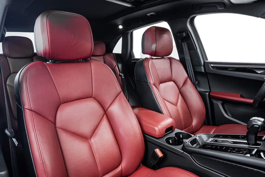 2024 Porsche Macan T