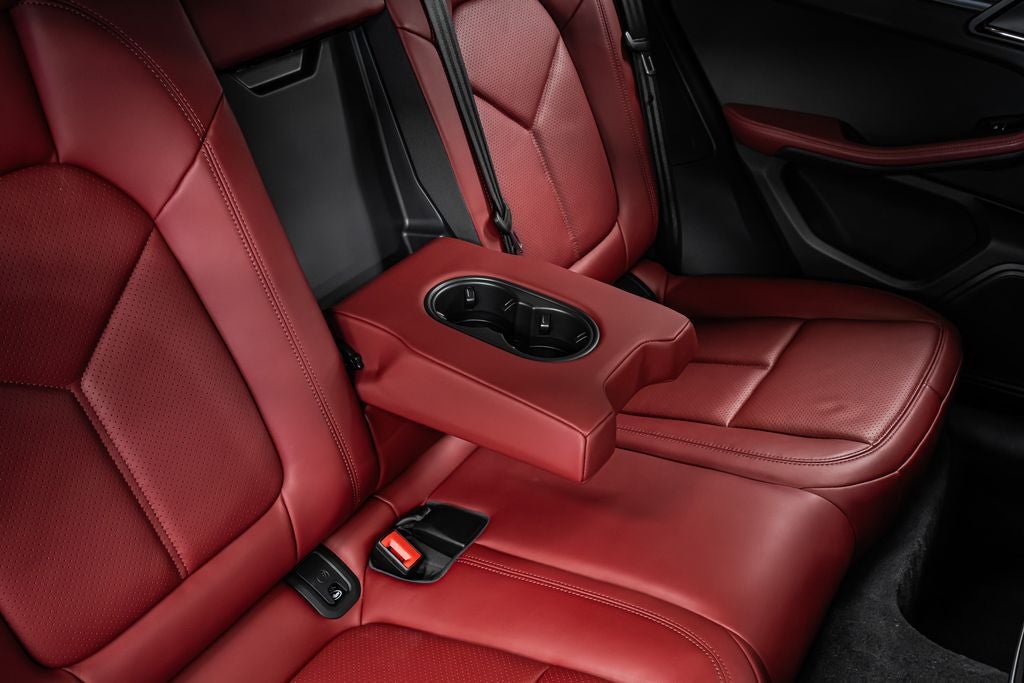 2024 Porsche Macan T