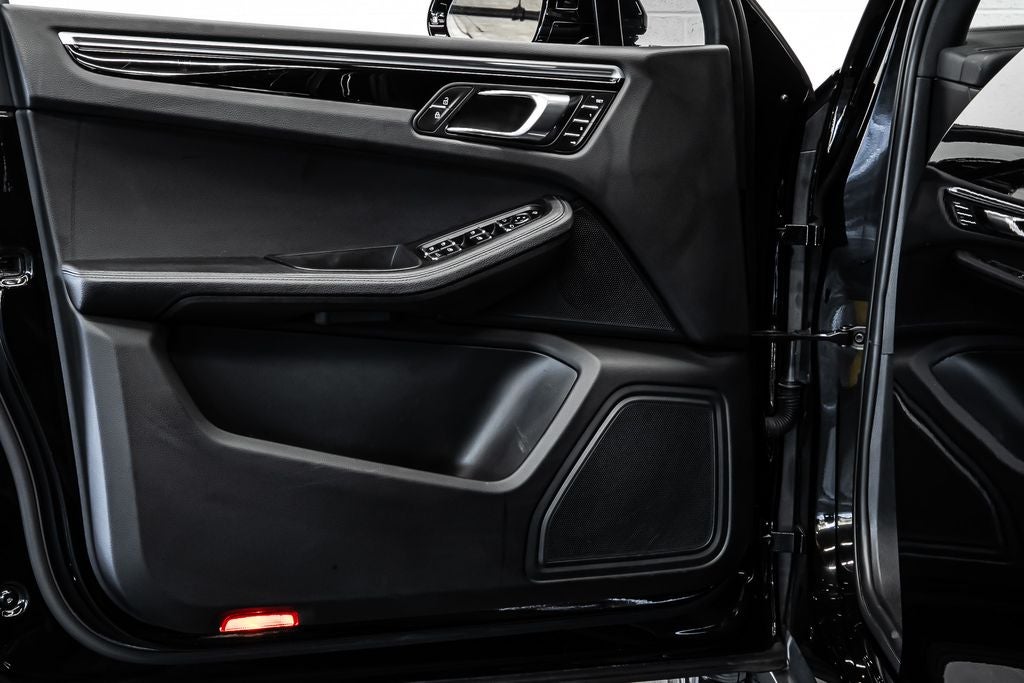 2022 Porsche Macan S