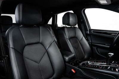 2022 Porsche Macan S