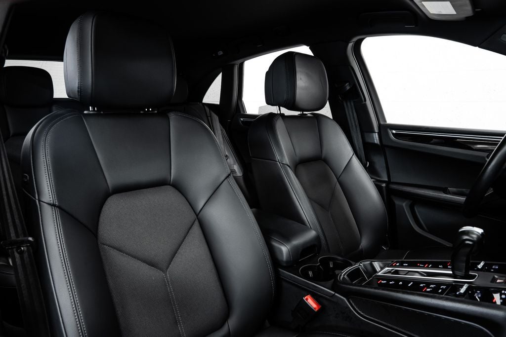 2022 Porsche Macan S