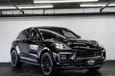 2022 Porsche Macan S