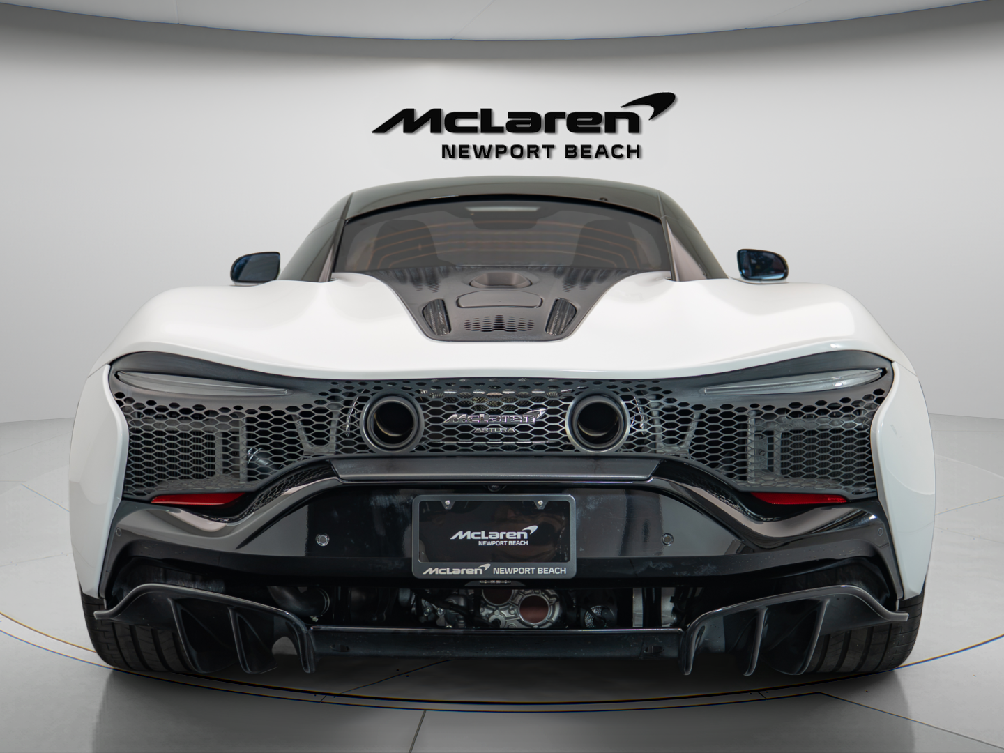 2023 McLaren Artura Coupe