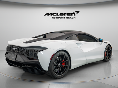 2023 McLaren Artura Coupe