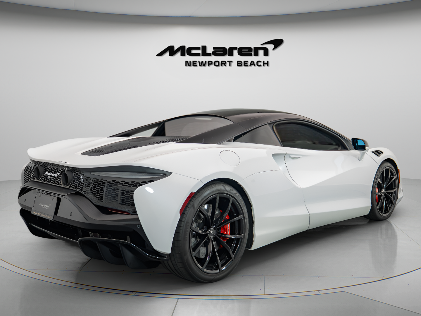 2023 McLaren Artura Coupe