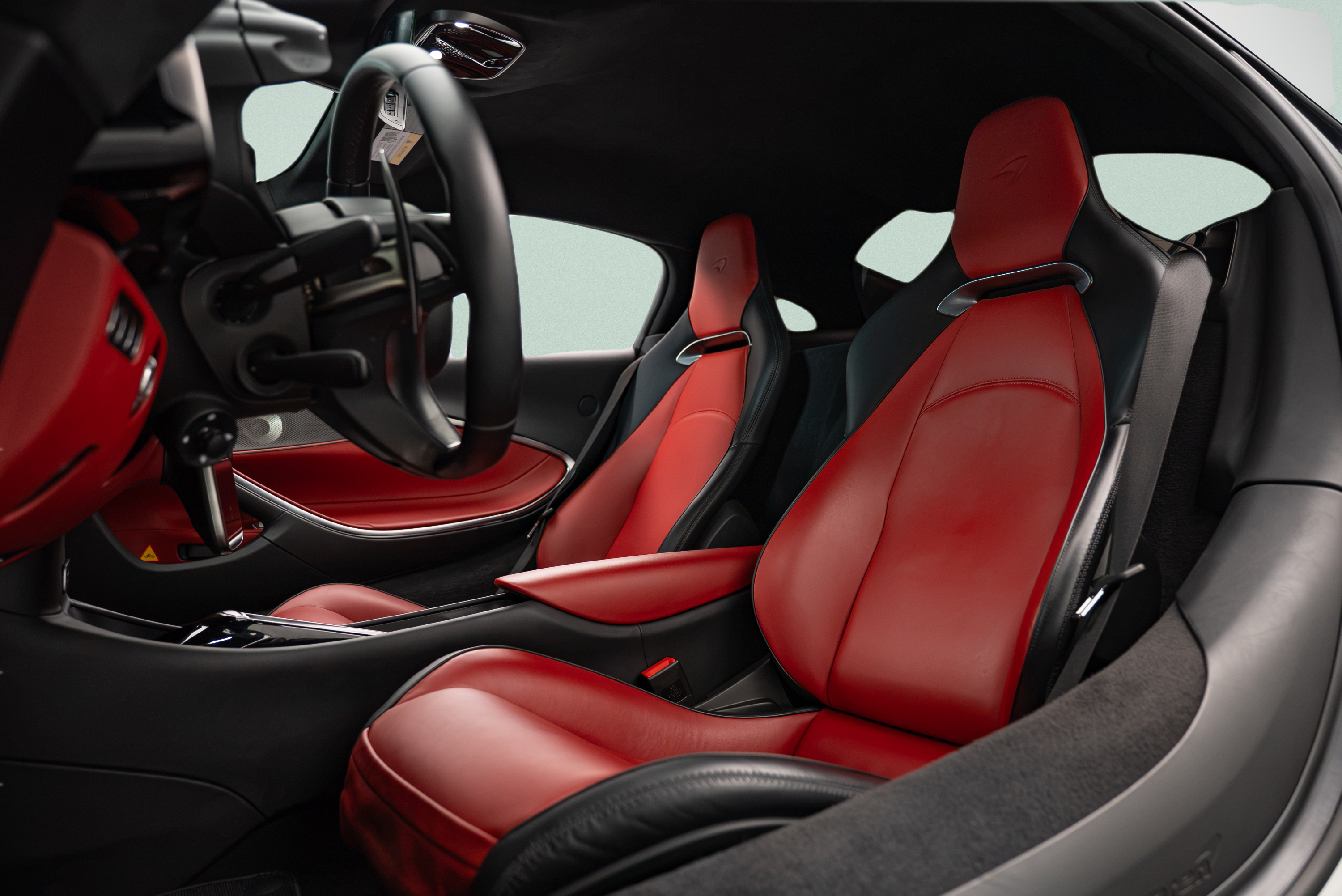 2023 McLaren Artura Coupe