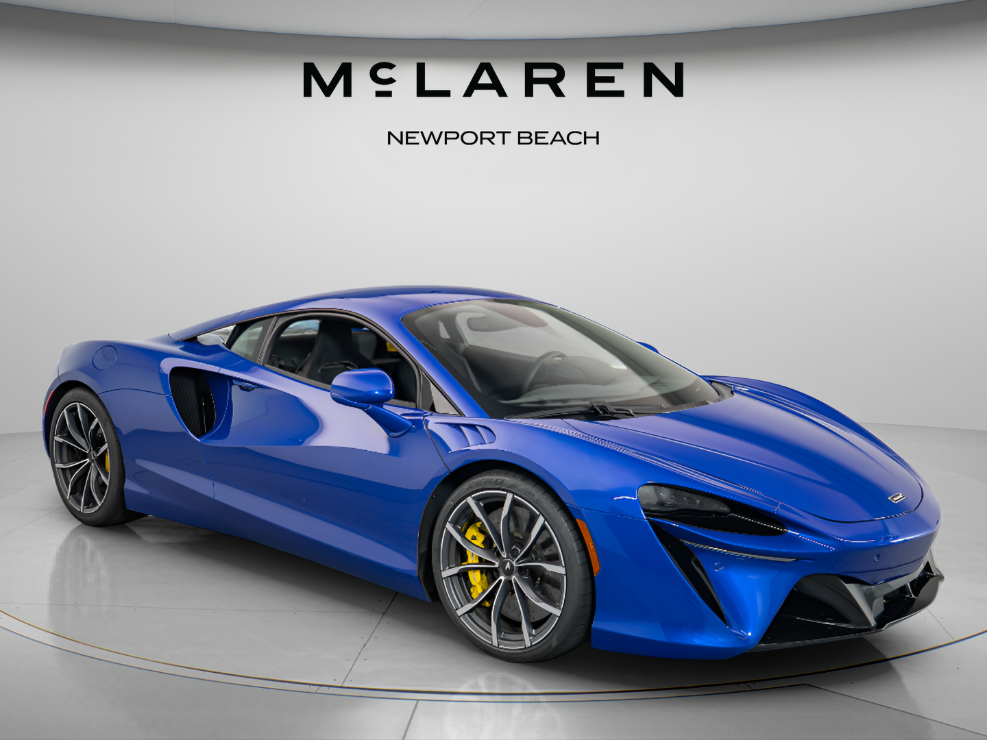 2024 McLaren Artura