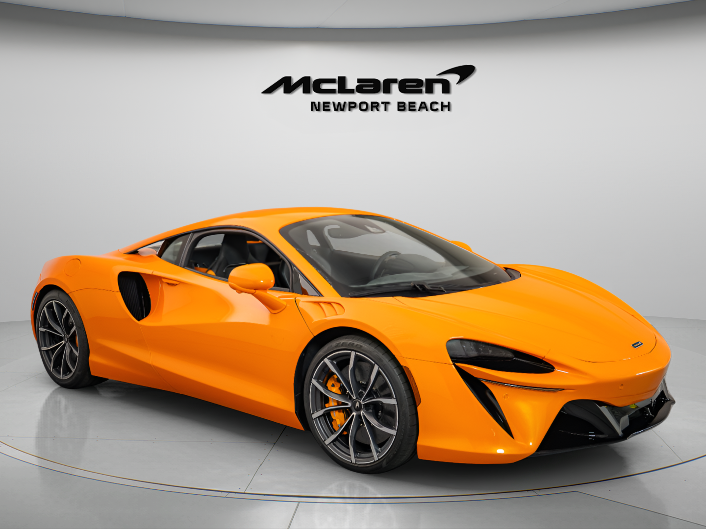 2023 McLaren Artura Base