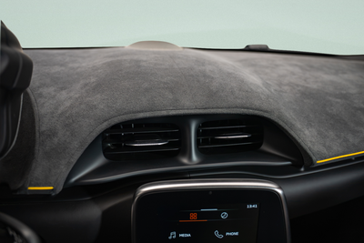 2023 McLaren Artura Base