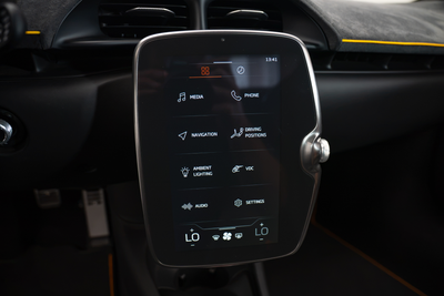 2023 McLaren Artura Base