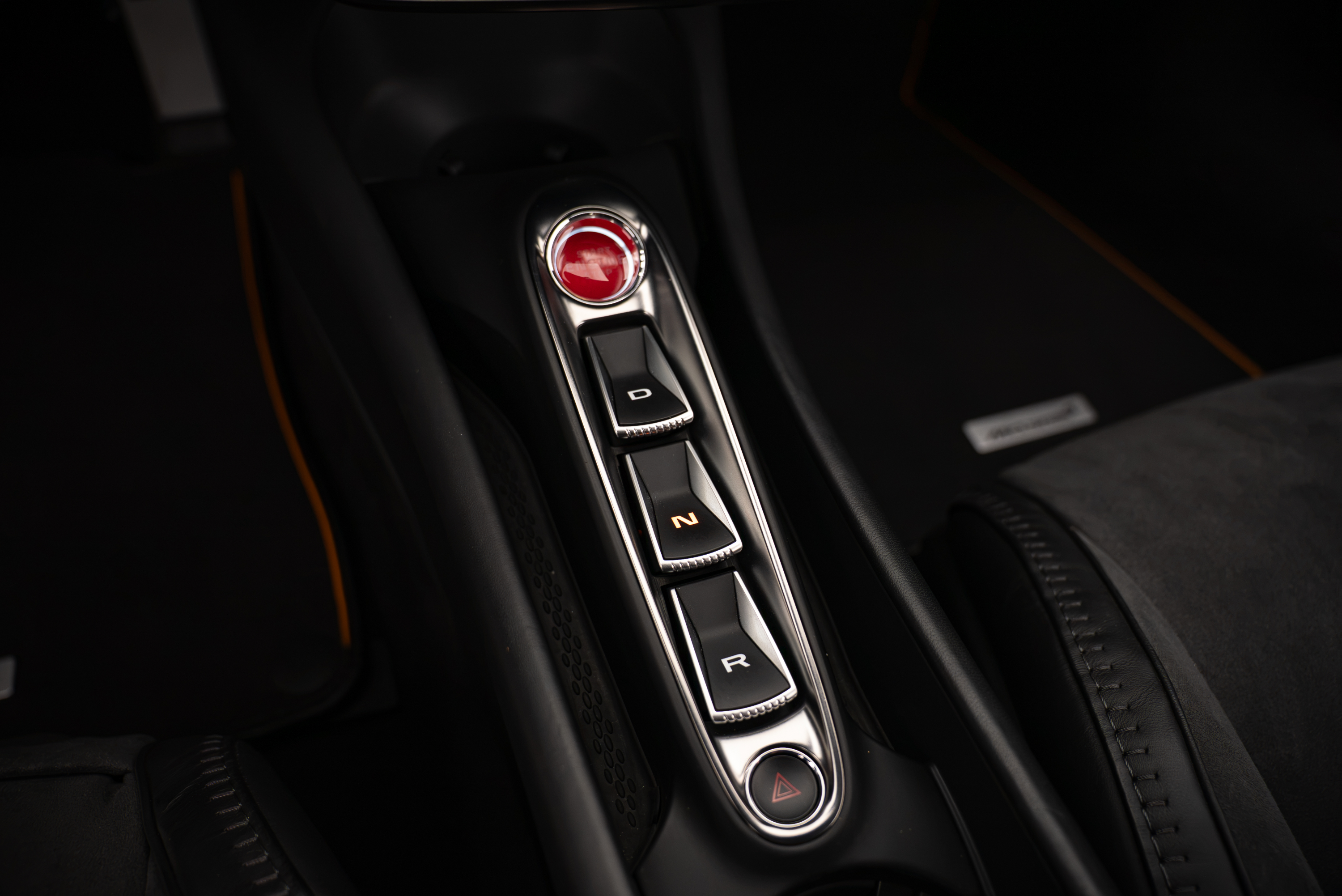 2023 McLaren Artura Base