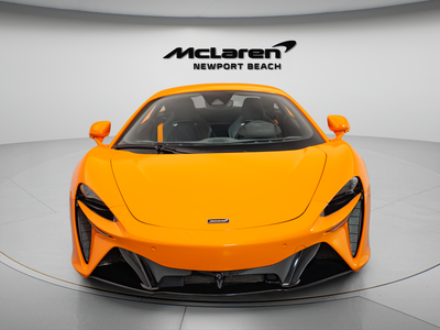 2023 McLaren Artura Base