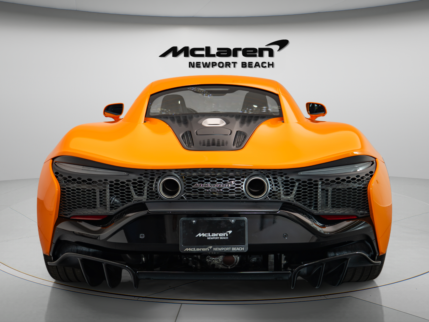 2023 McLaren Artura Base