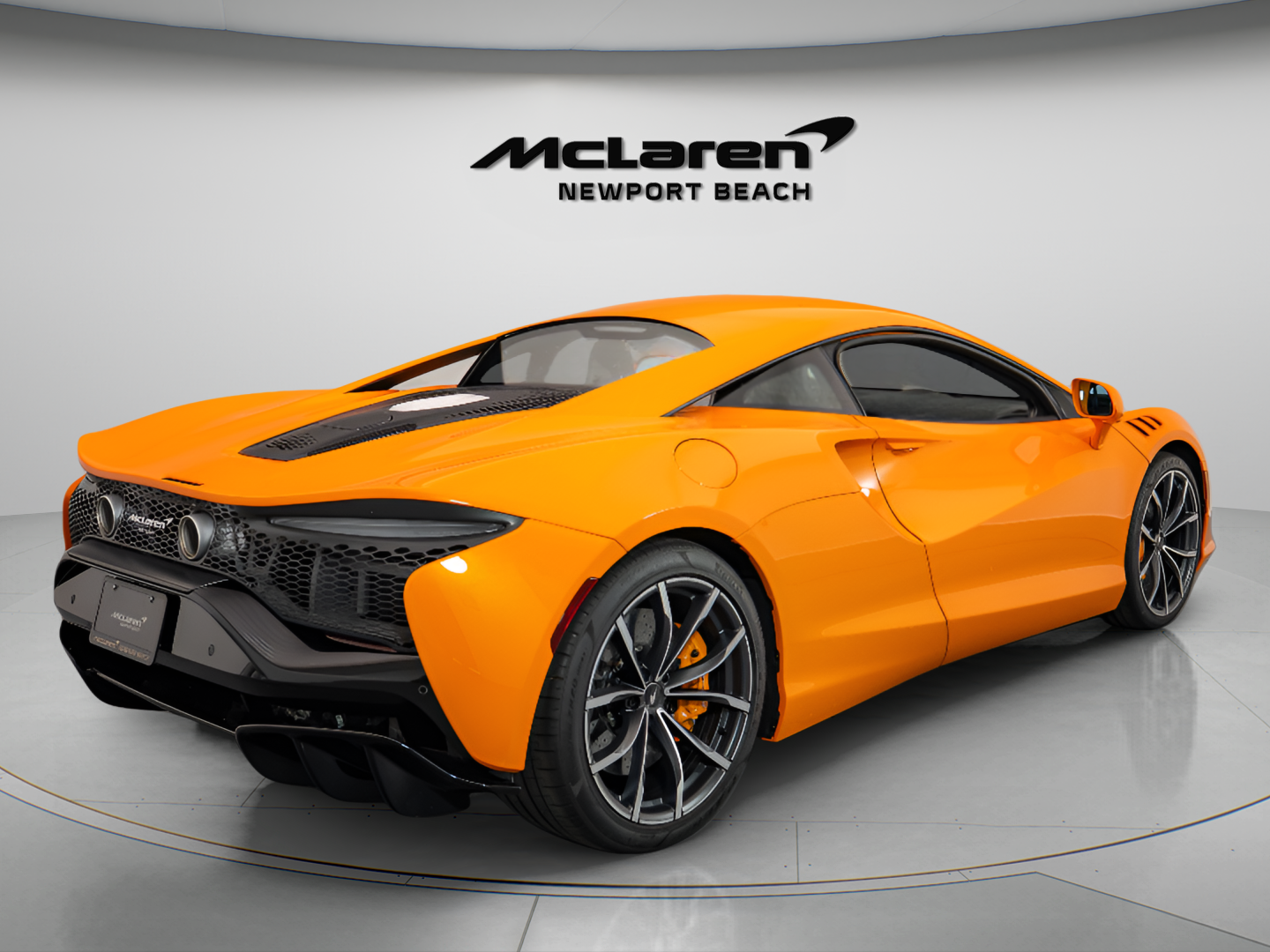 2023 McLaren Artura Base