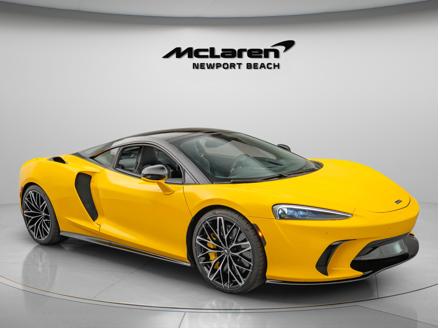 2025 McLaren GTS GTS
