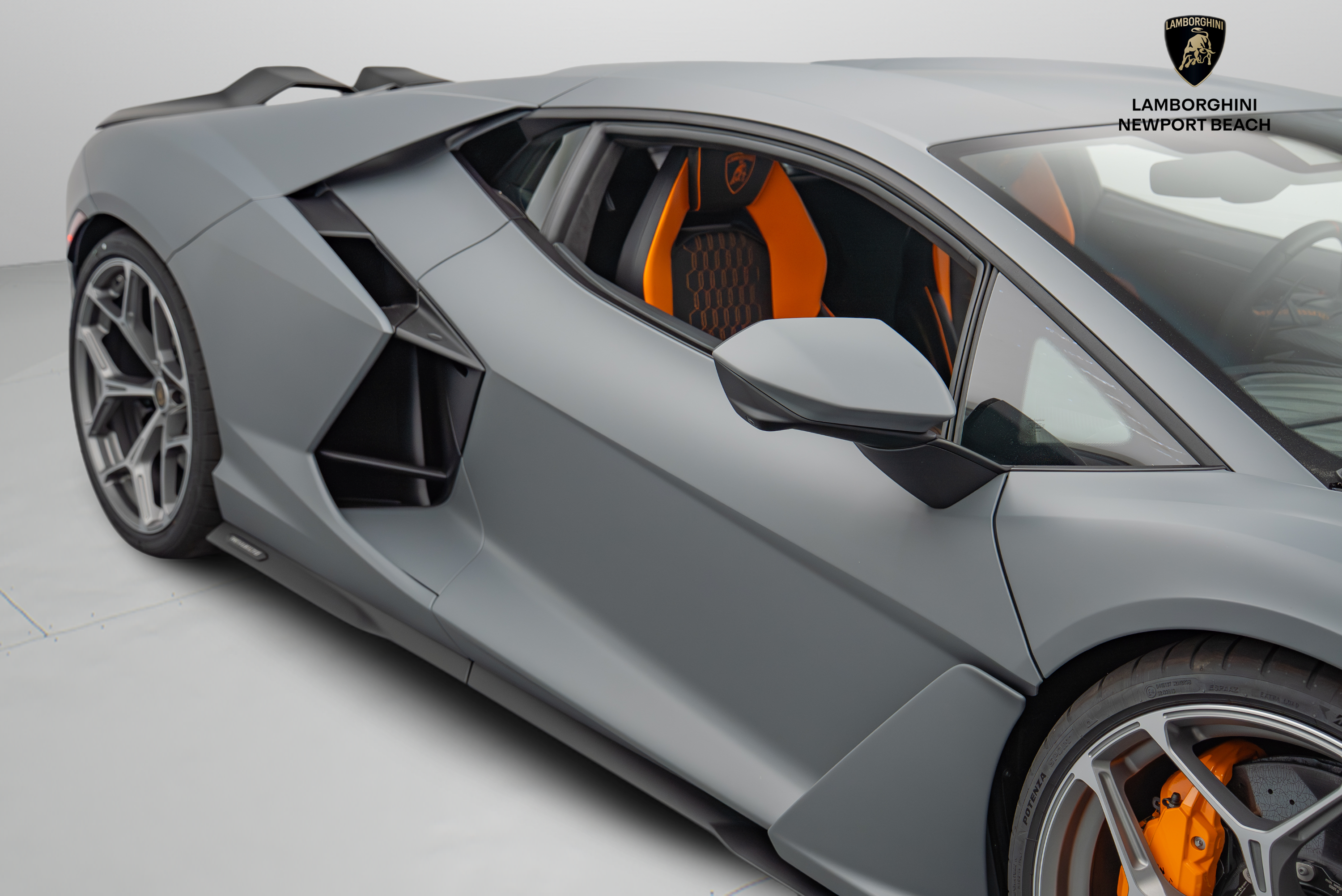 2026 Lamborghini Revuelto Revuelto