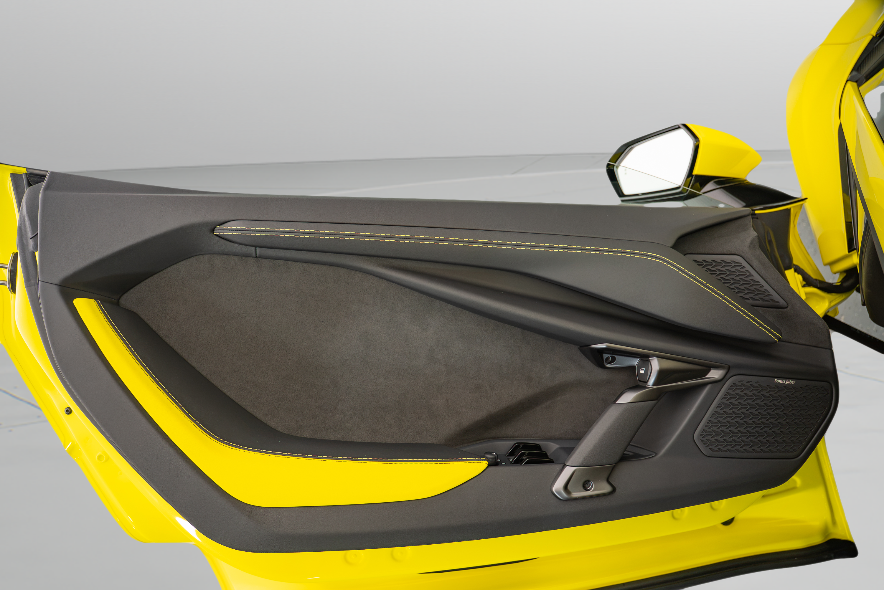 2026 Lamborghini Revuelto Base